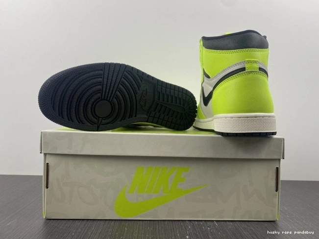 Cheap Husky 555088-702 Jordan Air Volt OG 1 High 0719